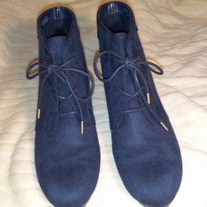 Dr Scholl's. Size 8M. Navy blue.